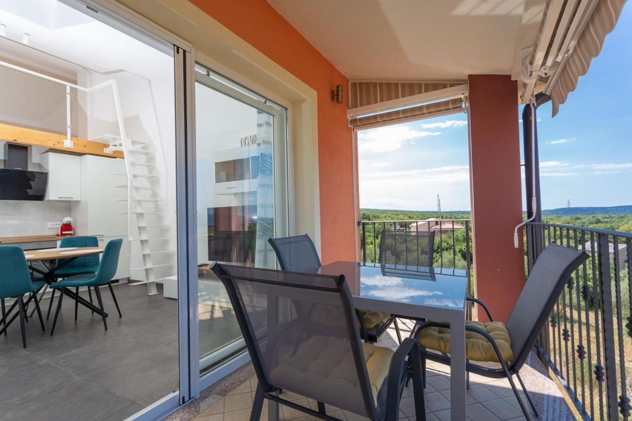 Gallery Apartment In Skrbcici Ngoại thất bức ảnh
